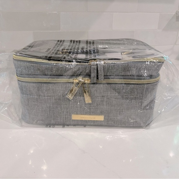 Professionista Gray Train Case With Adjustable Dividers - Picture 7 of 7